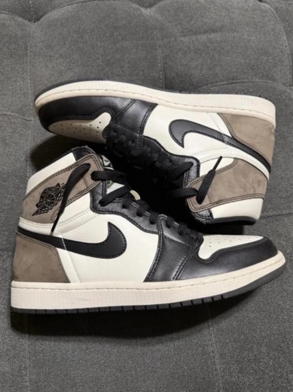 Nike Air Jordan 1 High Mocha’s Sneakers